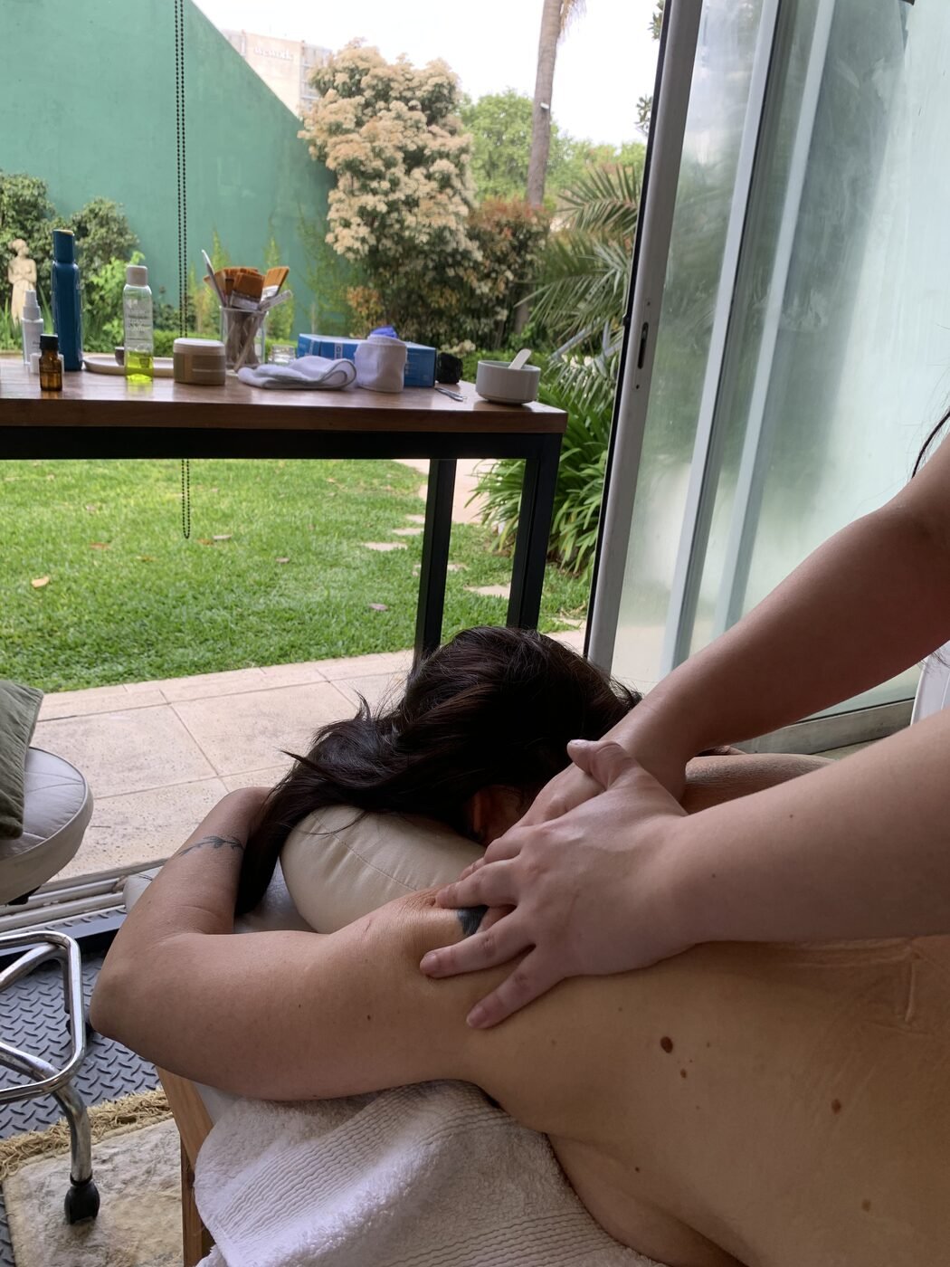 Masaje terapéutico en Clínica Ferrazzano